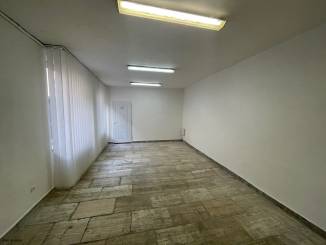  Priestory na prízemí - 28 m2 - s umývadlom